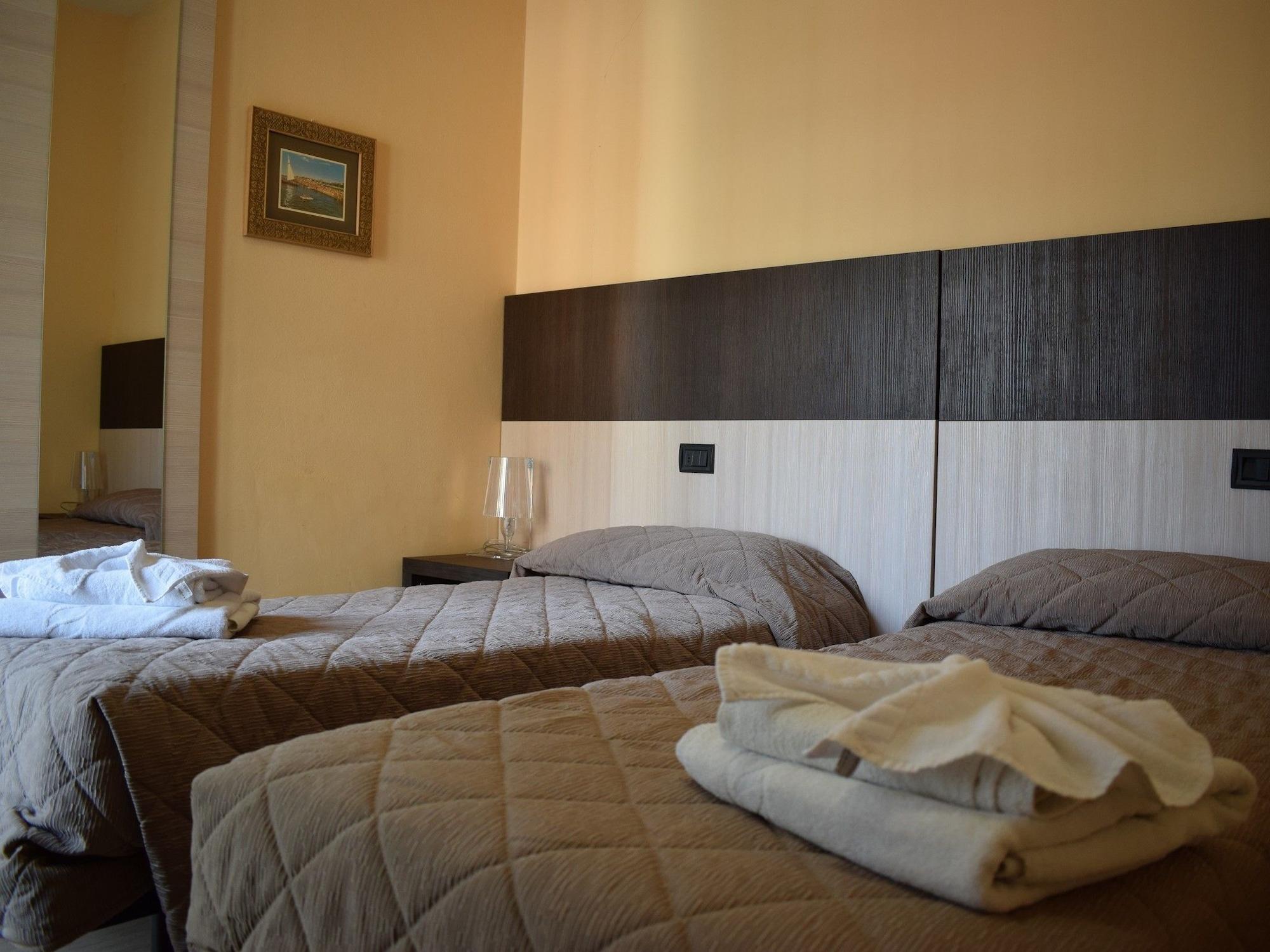 Hotel Bamby Rimini Buitenkant foto